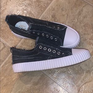 Yoki denim canvas converse type shoe 6